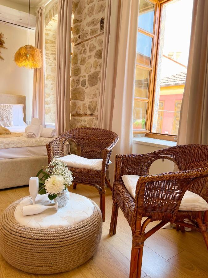 Bohemian Boutique Suites Vlorë Екстериор снимка