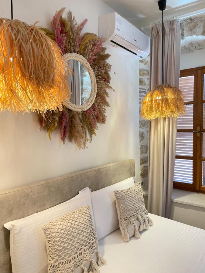 Bohemian Boutique Suites Vlorë Екстериор снимка