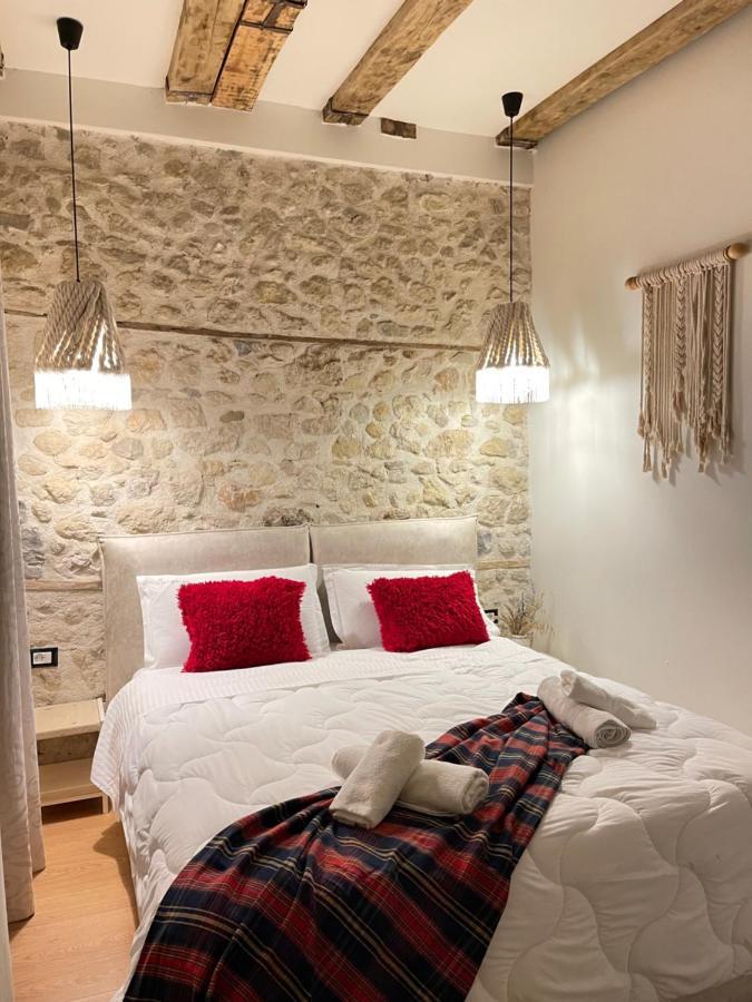 Bohemian Boutique Suites Vlorë Екстериор снимка