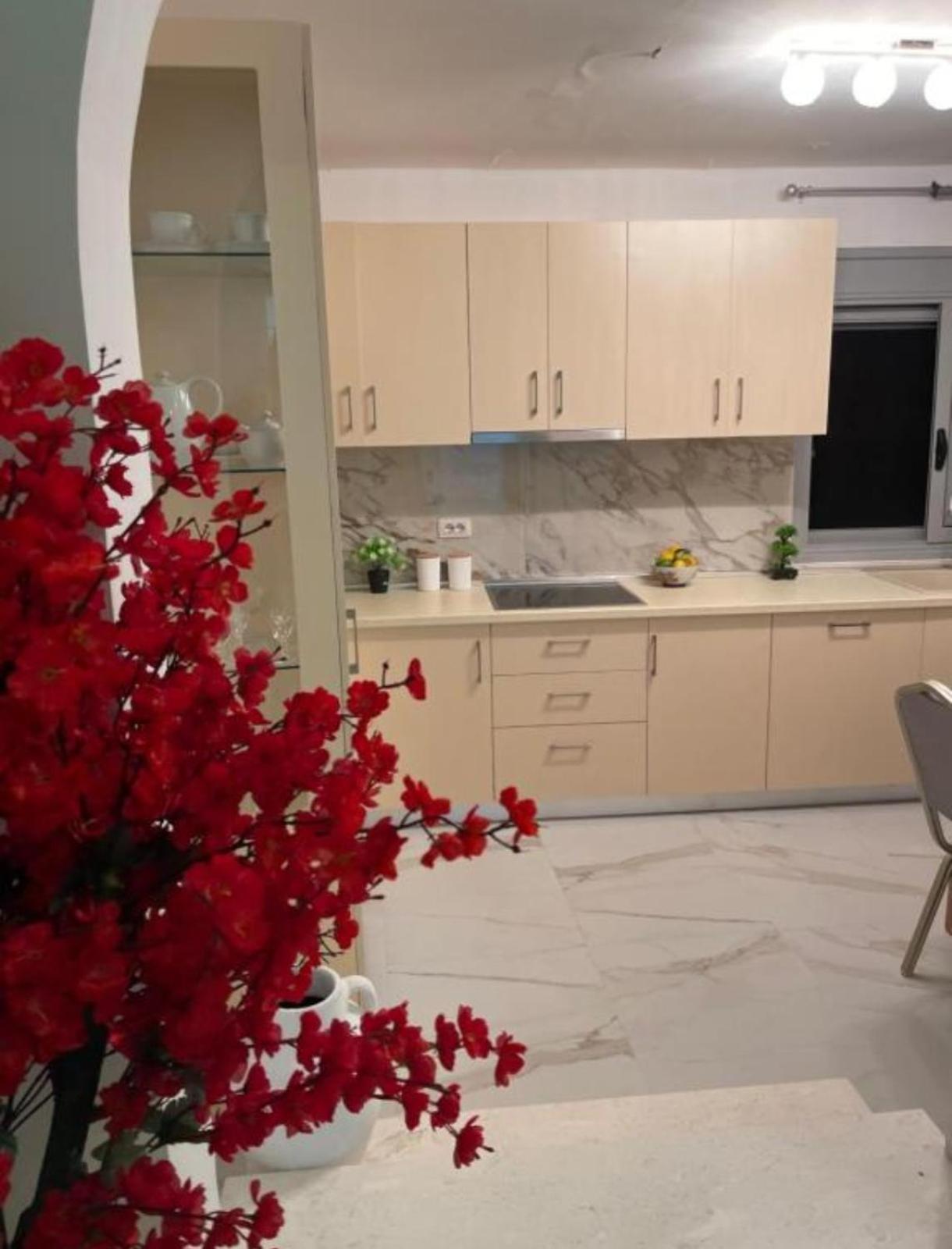 Bohemian Boutique Suites Vlorë Стая снимка